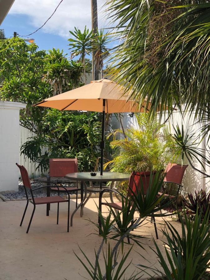 Holiday Isles Resort Madeira Beach Exterior photo